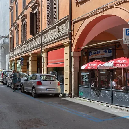 Tra Centro E Universita' 아파트